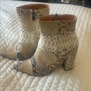Elegant Snakeskin Pattern Ankle Booties